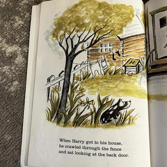 Two Books Dog & Cat Themes - Picture 6 of 7